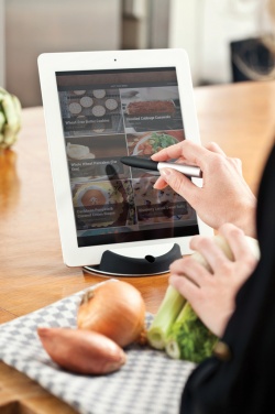 : Chef Tabletständer mit Touchpen