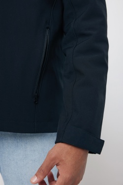 Logotrade Werbegeschenke das Foto: Iqoniq Makalu Herren Softshelljacke aus recyceltem Polyester