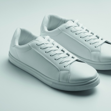 : Sneakers aus PU Gr. 42