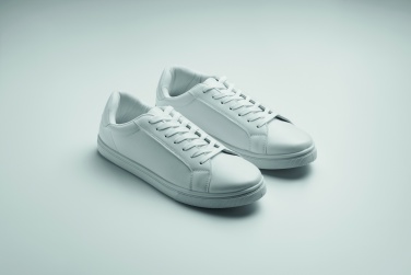 : Sneakers aus PU 46