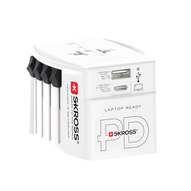 Logotrade Werbegeschenke das Foto: SKROSS World Travel Adapter MUV 65W PD mit USB-C-Kabel