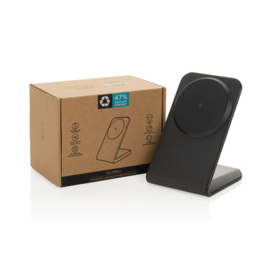 Logotrade Werbeartikel das Foto: VoltPerch 15W magnetischer Wireless Charger aus RCS rec. ABS