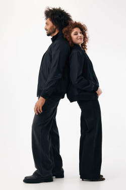 Logotrade Werbegeschenke das Foto: IQONIQ Odin Urban Jacke aus recyceltem Polyester