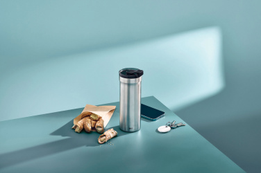 Logotrade werbemittel das Foto: AdHoc Thermobecher Pulse