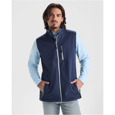 Logotrade Logogeschenke das Foto: Nevada Softshellbodywarmer Unisex