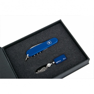 Logotrade promotional gift picture of: Elegant giftset in blue colour  8GB	color blue