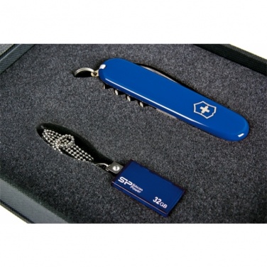 Logotrade promotional item picture of: Elegant giftset in blue colour  8GB	color blue