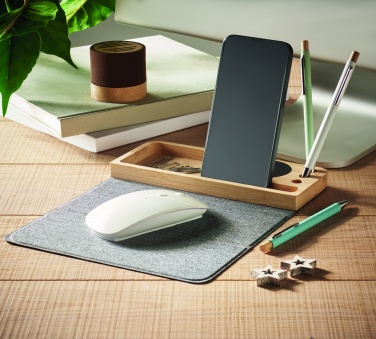 Logo trade promotional products picture of: Wireless charger in bamboo 15W