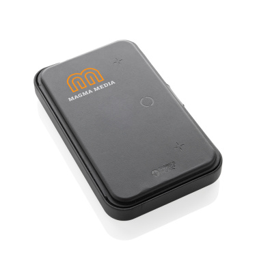 Logotrade corporate gift picture of: Swiss Peak RCS recycled travel case with 3 in 1 charger