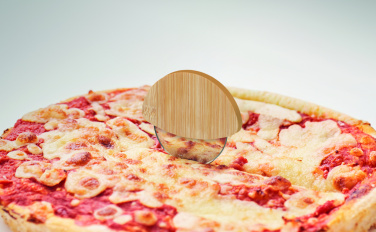 Logotrade corporate gift image of: Round bamboo pizza cutter
