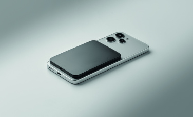 Logo trade advertising products picture of: Slim magnetic power bank 20W