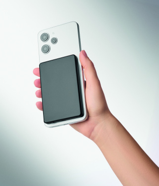 Logotrade promotional gift picture of: Magnetic powerbank 5000mAh 15W