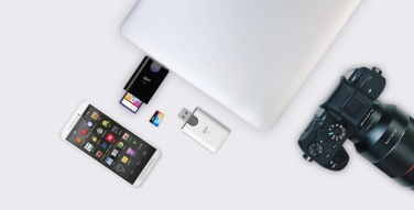 Logotrade meened pilt: MicroSD ja SD kaardilugeja Silicon Power Comb, valge