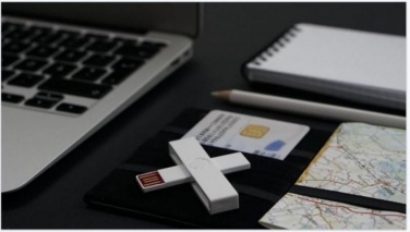 Logotrade reklaamkingitused pilt: ID ID-kaardi lugeja, USB, blisterpakendis, valge