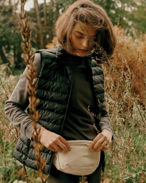 Logotrade reklaamkingituse foto: Iqoniq Meru naiste taaskasutatud polüestrist vest