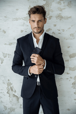 Logo trade reklaamkingi pilt: Krediit- ja visiitkaartide hoidja