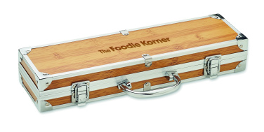 Logotrade meene foto: TOOLDERA roostevabast terasest grillitööriistad