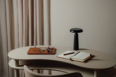 Logotrade firmakingitused pilt: VINGA Avery RCS laualamp