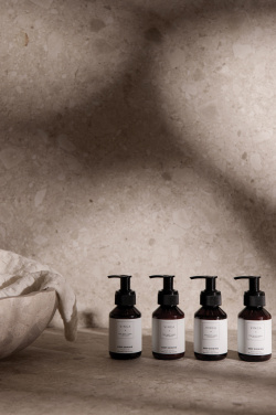 Logo trade meened foto: VINGA x TGL keha- ja kätehoolduskomplekt