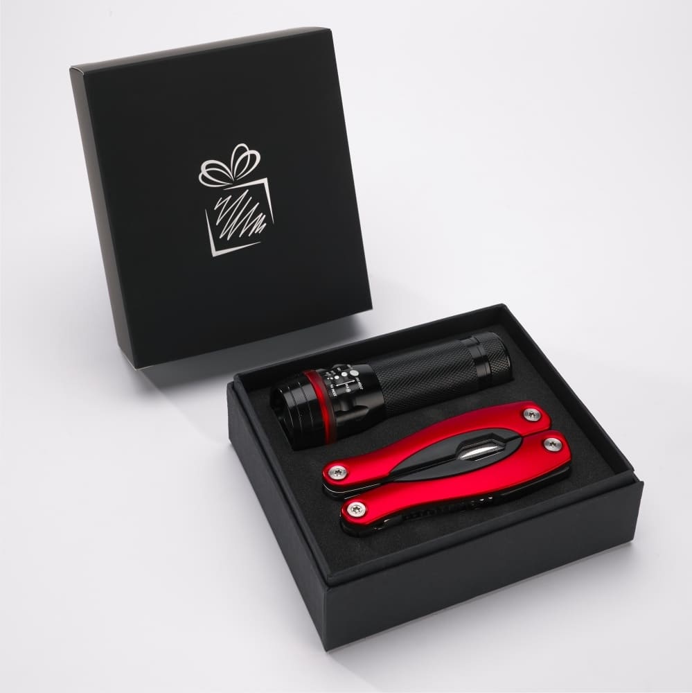Logotrade liikelahjat mainoslahjat tuotekuva: Lahjasetti Colorado - taskulamppu ja iso monitoimityökalu, punainen