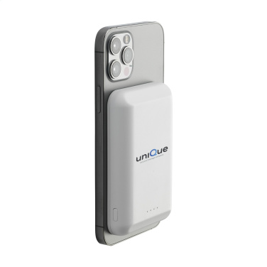 Logotrade liikelahja tuotekuva: Force Magnetic RCS kierrätetty langaton Powerbank 5000