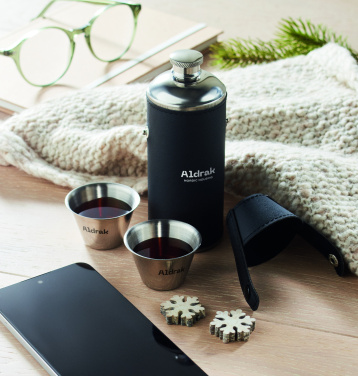 Logo trade mainostuote kuva: Taskumatti shottikupeilla