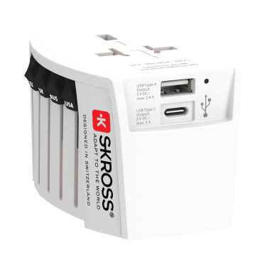 Logotrade verslo dovanos nuotrauka: SKROSS World Travel Adapter MUV 2 polių su USB A ir C