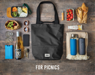 Logotrade Ideja dāvanas foto: Black+Blum 16L izolēta iepirkumu soma/dzesētāja soma