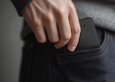 Logotrade korporatīvās dāvanas foto: Urban Vitamin Pomona 5000mAh Qi2.2 25W magnētiskā pārnēsājamā baterija