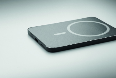 Логотрейд pекламные подарки картинка: Slim magnetic power bank 20W