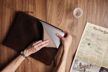 Logotrade presentreklam bild: VINGA Hunton laptop case