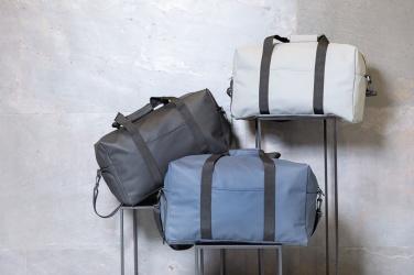 Logotrade reklamprodukter bild: PU weekend-duffel