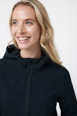 Logotrade profilreklam bild: Iqoniq Makalu soft shell damjacka i återvunnen polyester