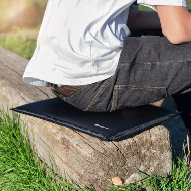 Logotrade profilprodukter bild: Uppblåsbar kudde ANTERO Schwarzwolf