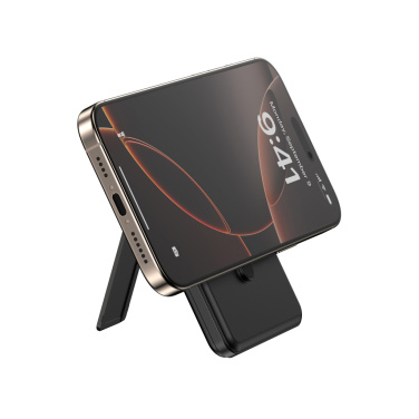 Logotrade kampanjprodukter bild: Urban Vitamin Redwood 5in1 5000mah 20WPD magnetisk powerbank