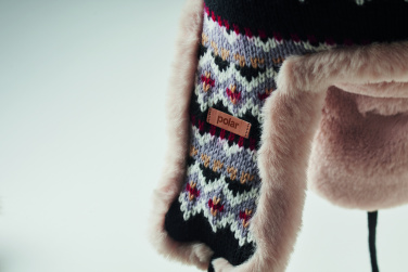 Logotrade presentreklam bild: Stickad mössa med öronlapp