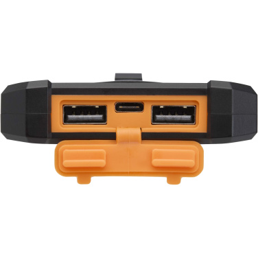 Logotrade kampanjprodukter bild: Altair 5 000 mAh 10 W robust solcellsbank av återvunnen plast med inbyggd ficklampa