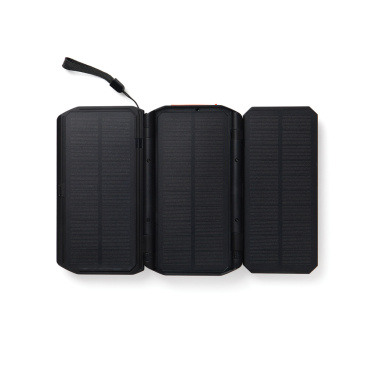 Logotrade reklamprodukter bild: Nordic Drift Titan 10.000 mAh solcells-powerbank med 3 panel