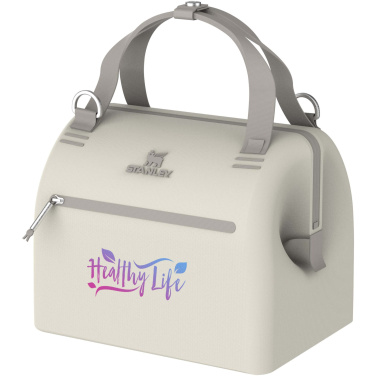Logotrade profilprodukter bild: Stanley All-Day Julienne Mini återvunnen kylväska för 10 burkar 